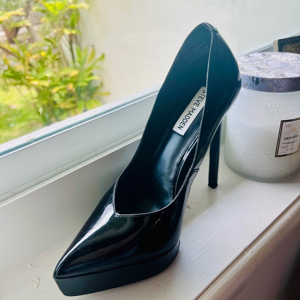 Steve Madden Black Stiletto Heels